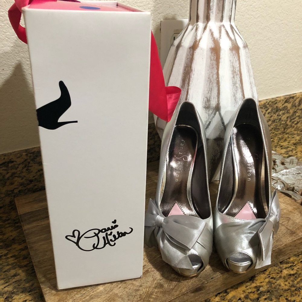 Peep Open Toe Paris Hilton Silver 6 Platform Heels